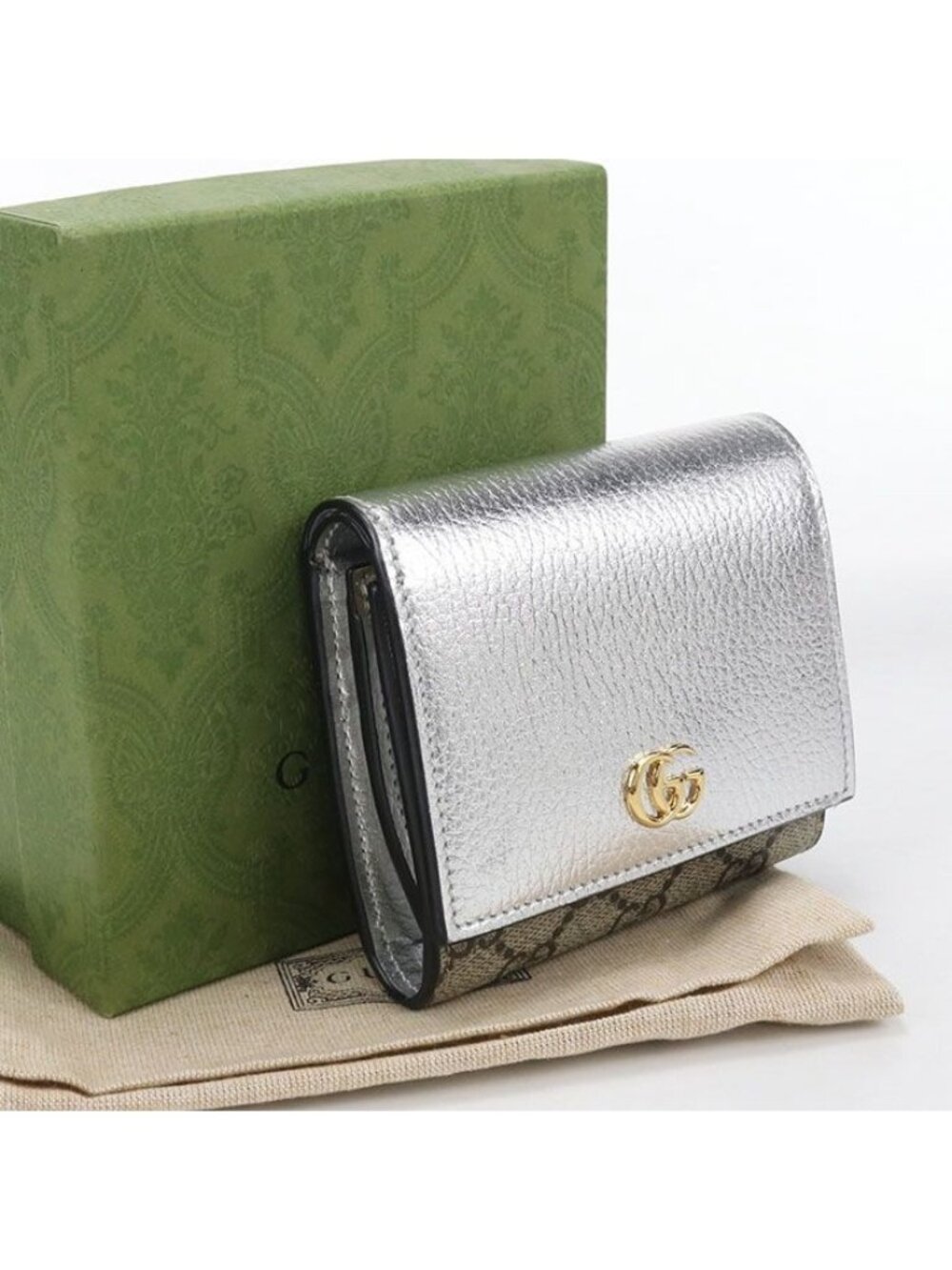 Gucci Compact Wallet Double Bifold GG Supreme Silver Beige